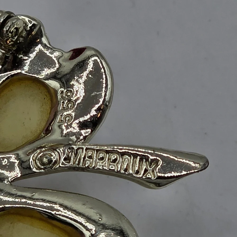 Marboux Vintage Four Leaf Clover Brooch‎ Silver Tone Yellow Lucite Signed 556